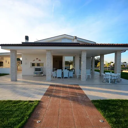 Villa Maria *