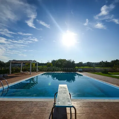 Maria Villa *